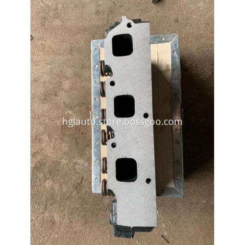 KUBOTA ENGINE D1503 COMPLETE CYLINDER HEAD 1G720-30430